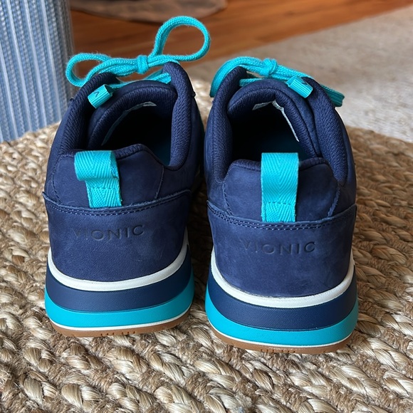 Vionic Rechelle lace up sneakers - Picture 4 of 10